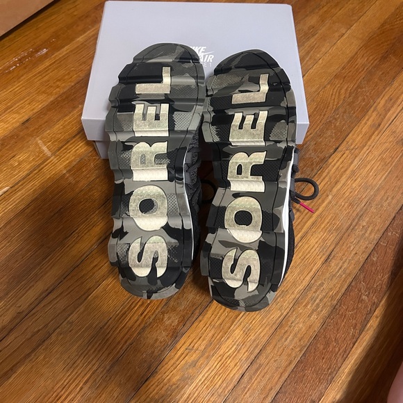 SOREL Grey Womens Sneakers Size 10 - Picture 10 of 11